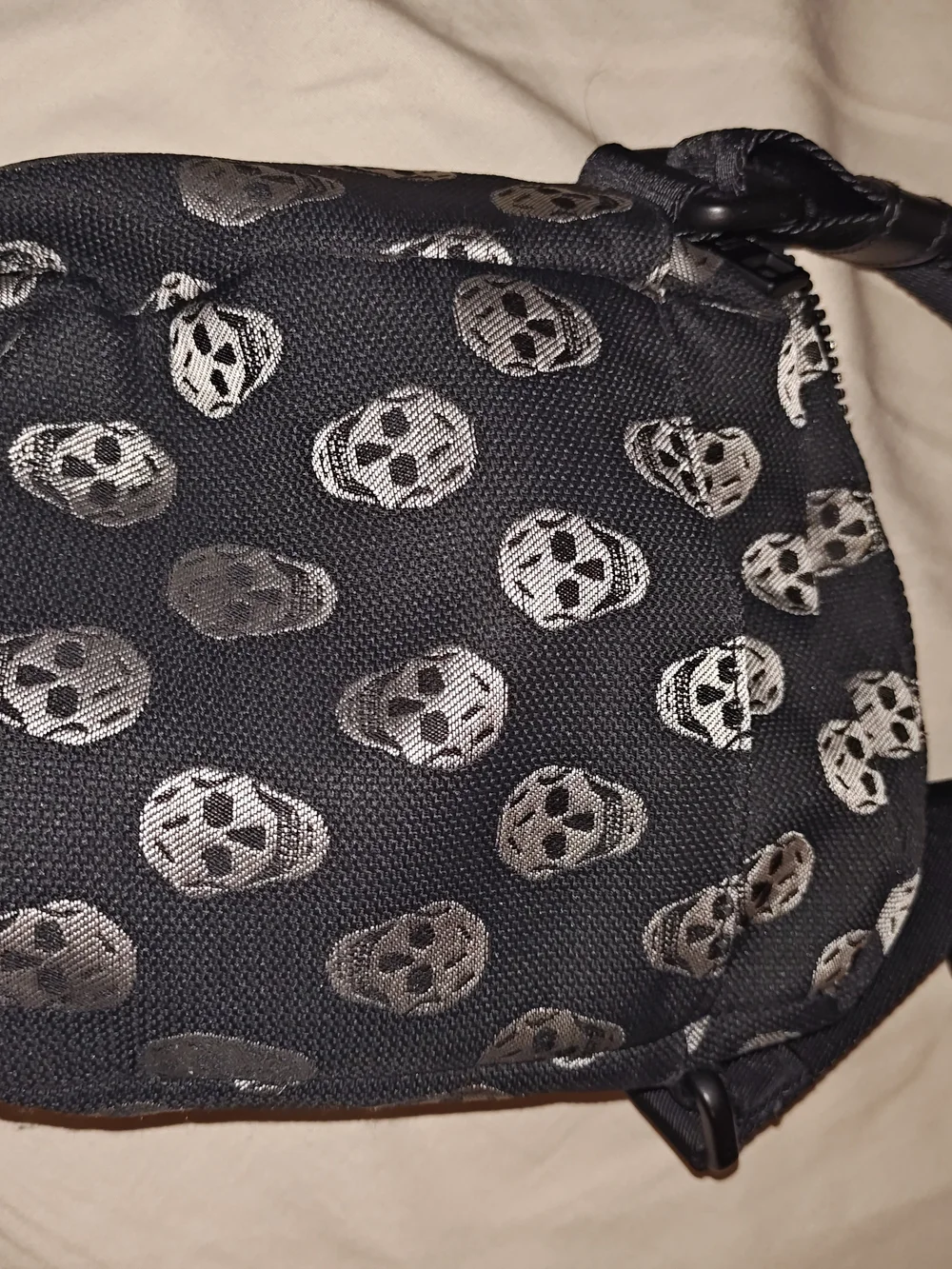 Alexander McQueen alexander mcqueen